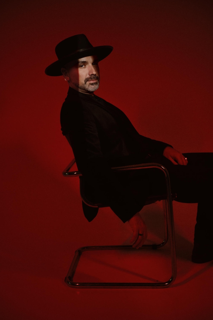 Mateusz Ziółko - Pianista, wokalista, kompozytor